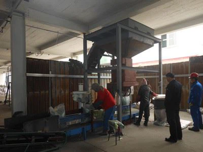 PUDA получила заказ двух упаковочных машин для стеклянного шарика из стекла F...